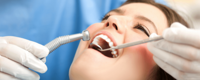 clínica dental cerca de Villafranca del Castillo - revisión dental