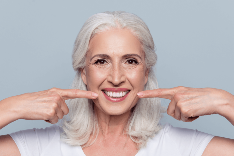 protesis fija en Majadahonda – mujer sonriendo protesis fija en Majadahonda - mujer sonriendo
