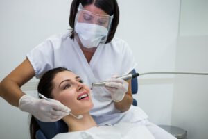 clínica dental cerca de brunete - limpieza