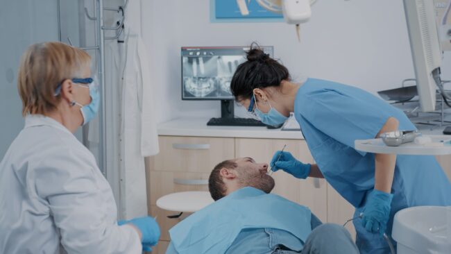 dentistas en Villanueva del Pardilla - consulta para revision