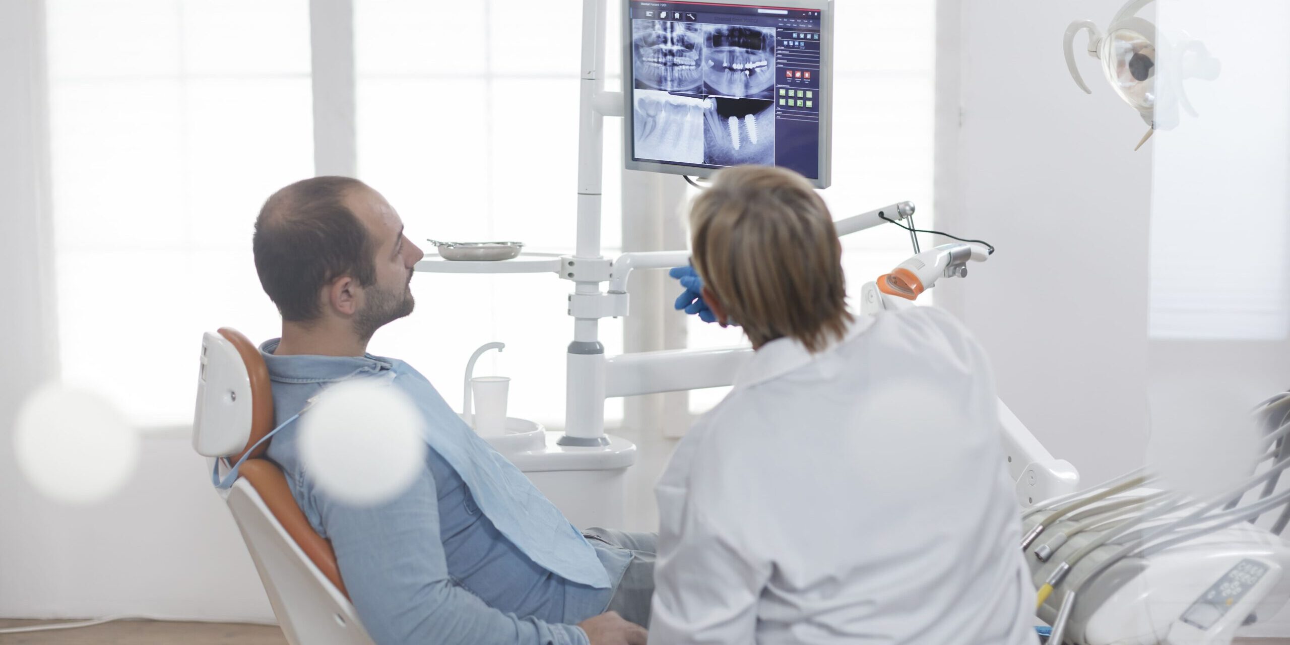 ortodoncia Brunete – hombre adulto ortodoncia Brunete - hombre adulto