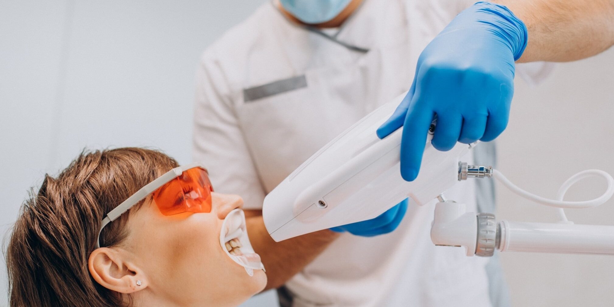 tipos de blanqueamiento dental – máquina