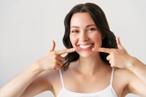 Por qué optar por ponerte carillas dentales - linda sonrisa