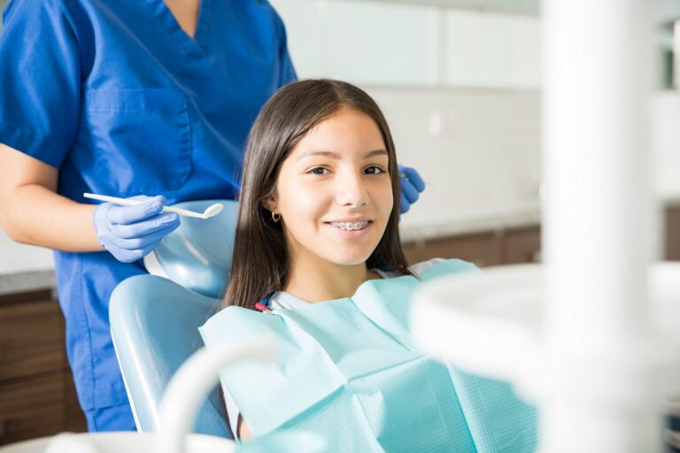 ortodoncia en Villafranca del Castillo – sonrisa adolescente ortodoncia en Villafranca del Castillo - sonrisa adolescente