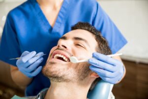 importancia de acudir a una limpieza dental anual- cuidado
