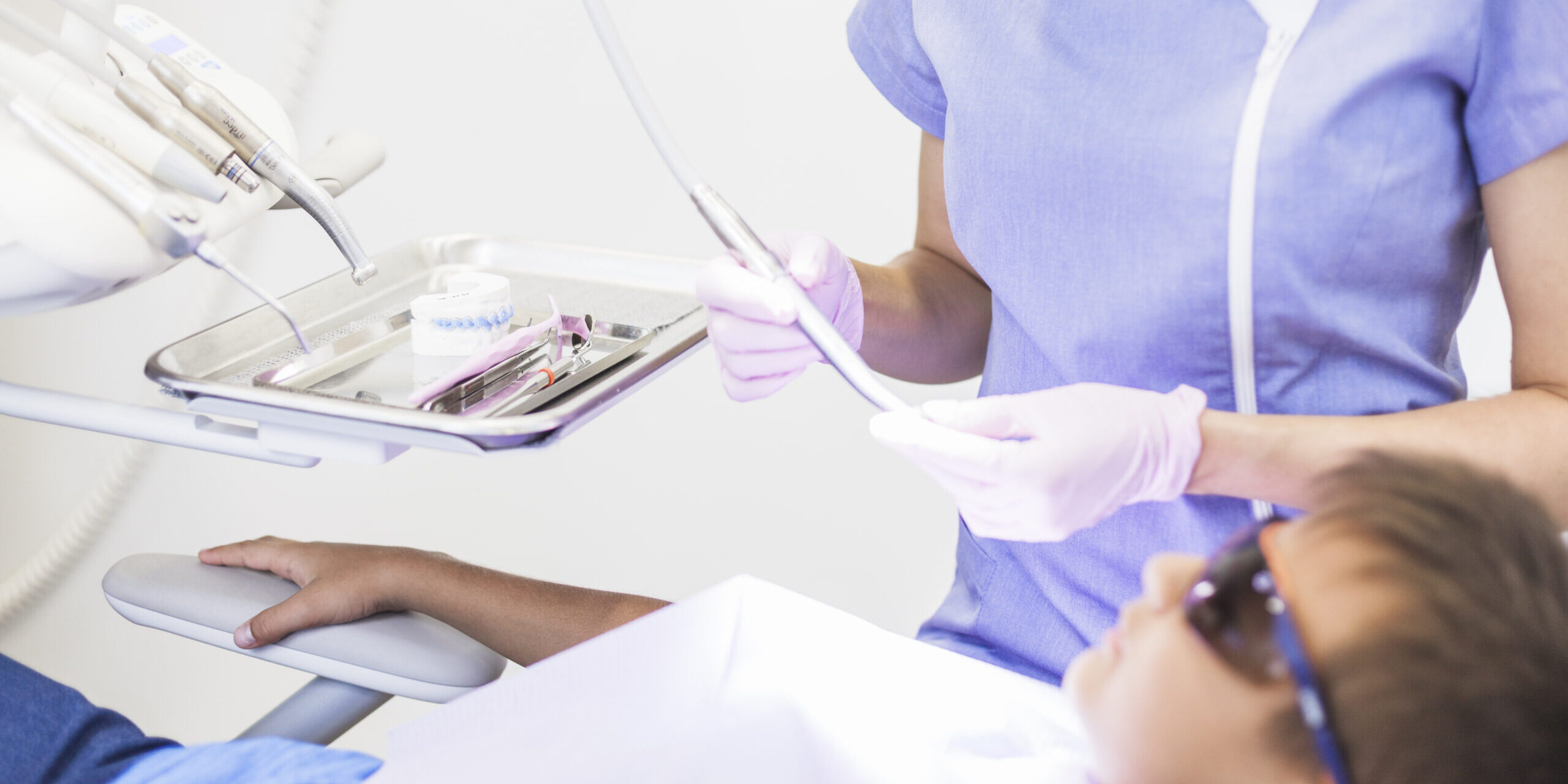 clínica dental en villanueva del castillo – niño pequeño clínica dental en villanueva del castillo - niño pequeño