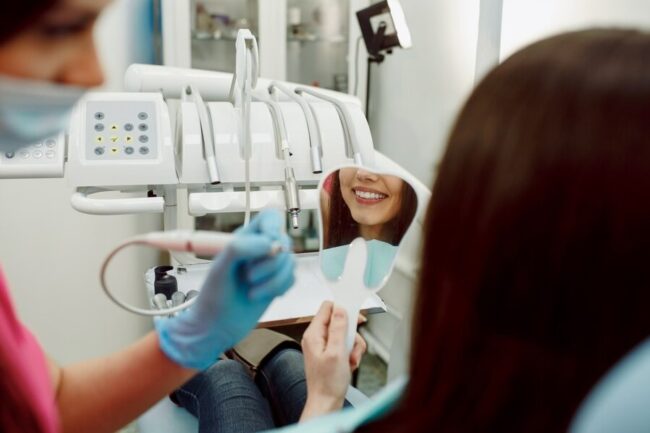 odontología general en Villanueva del pardillo- espejo