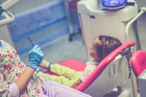 dentista infantil en Villanueva del Pardillo-niña