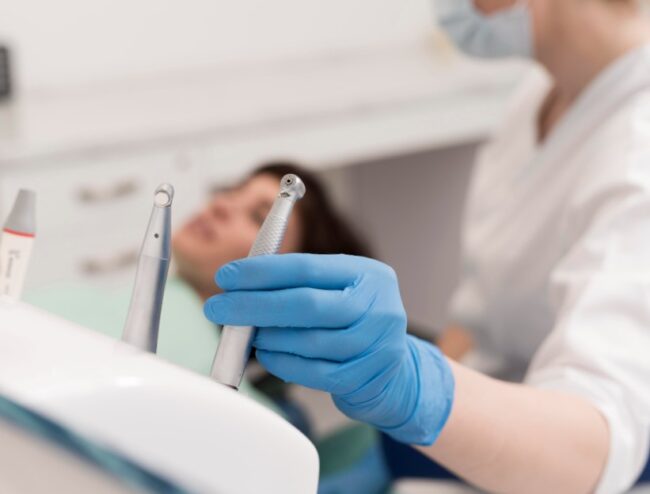 Endodoncia en Villanueva de la Cañada - Guante